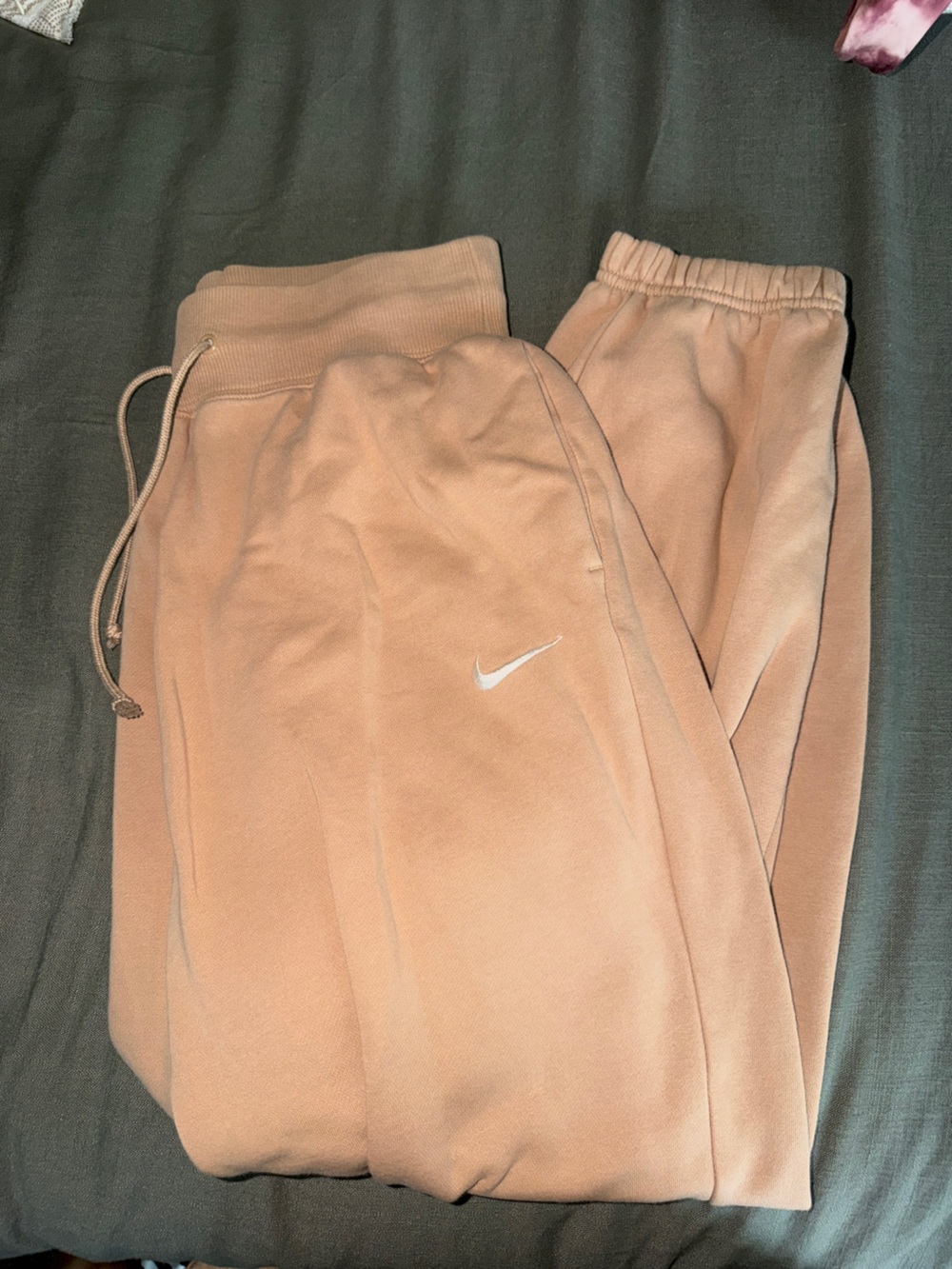 Nike Peach Crewneck Sweatshirt with White Swoosh